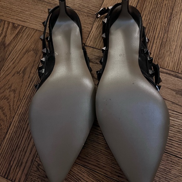 Studded women’s heel - Picture 4 of 4